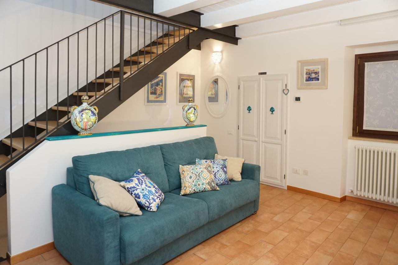 Casa Vacanze Torre Dei Gualtieri Villa San Benedetto del Tronto Eksteriør bilde
