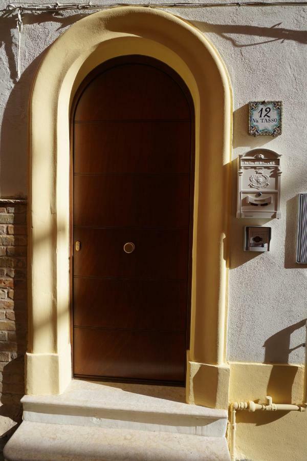 Casa Vacanze Torre Dei Gualtieri Villa San Benedetto del Tronto Eksteriør bilde